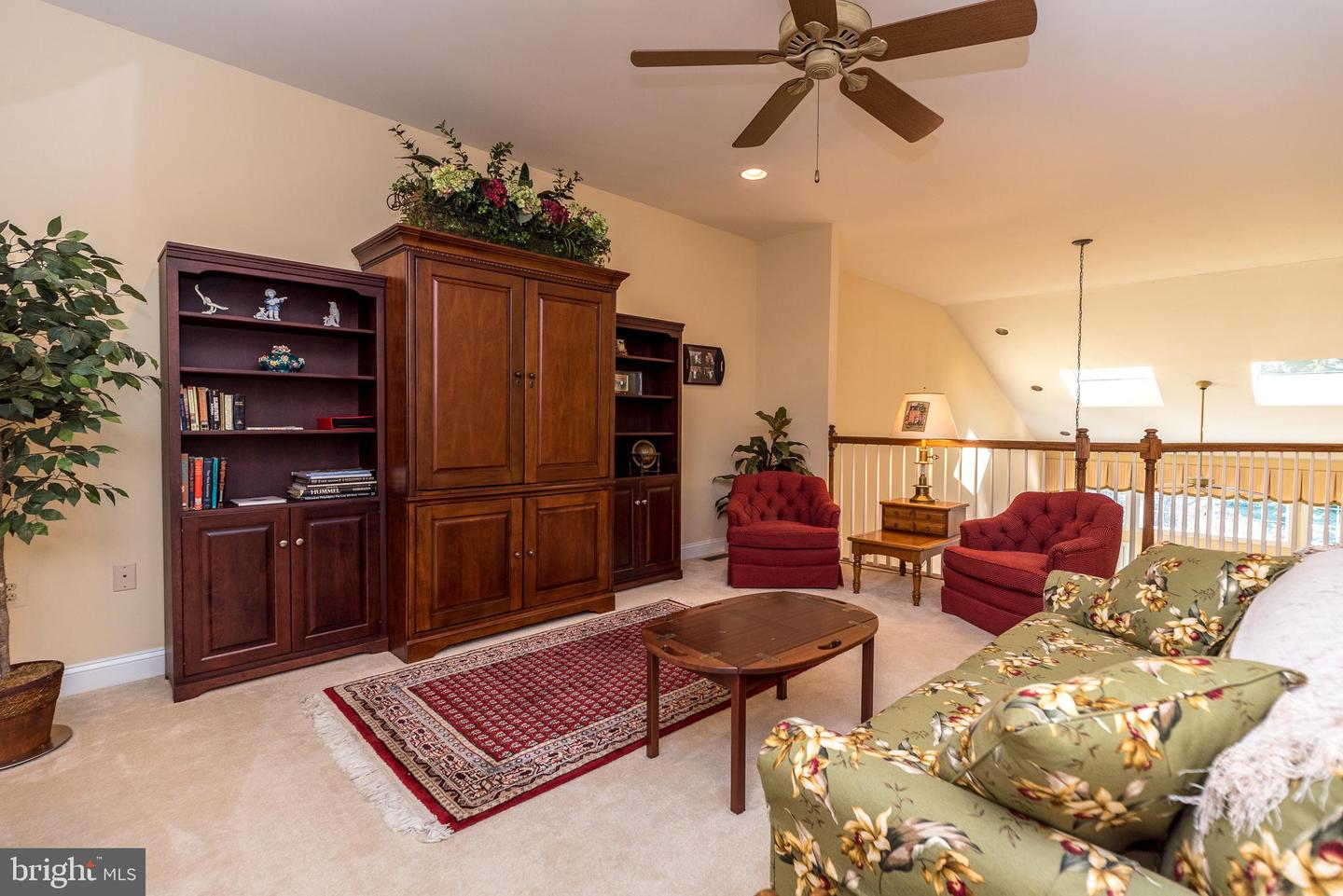 206 Caspian Ln