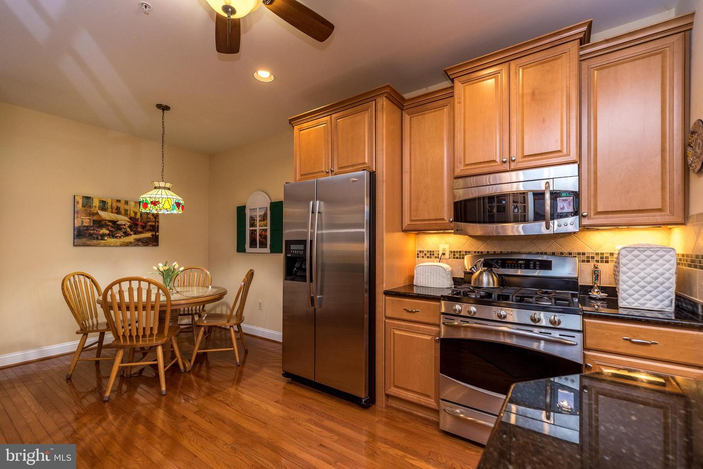206 Caspian Ln