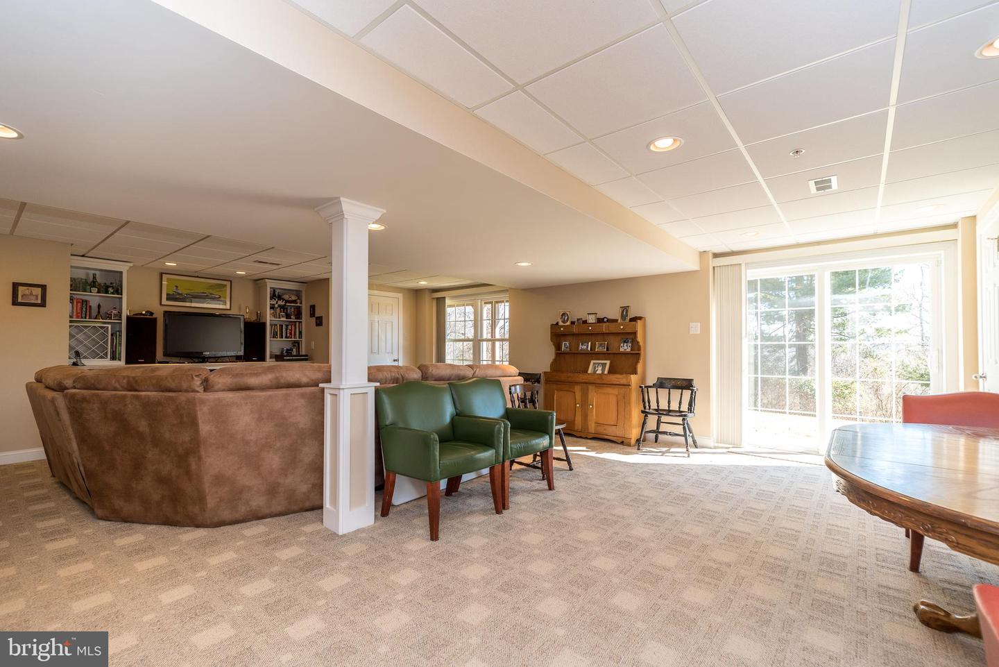 206 Caspian Ln