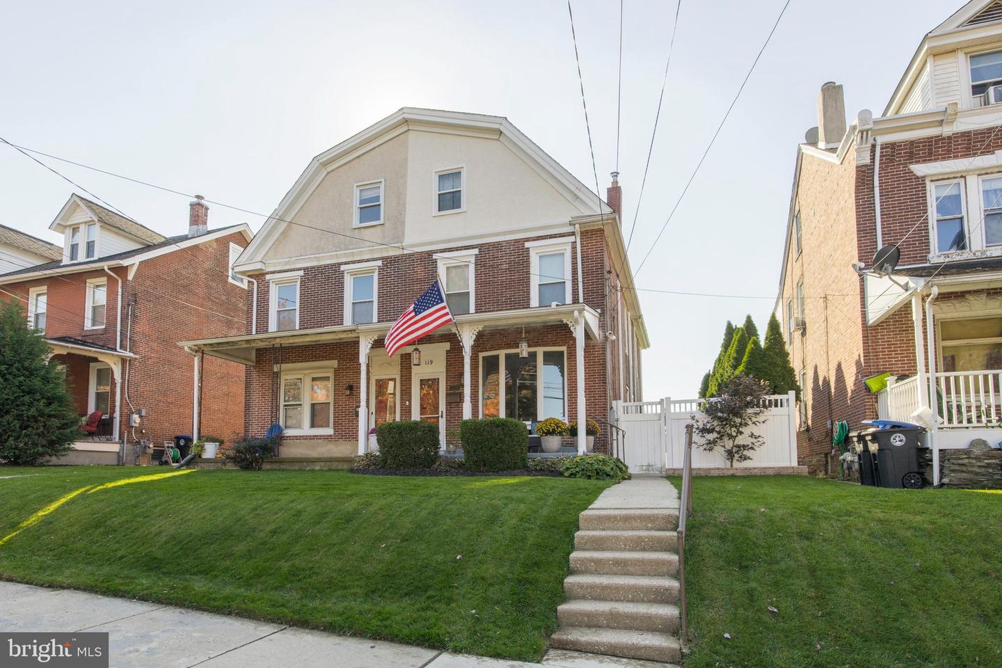 119 W 3rd Ave
