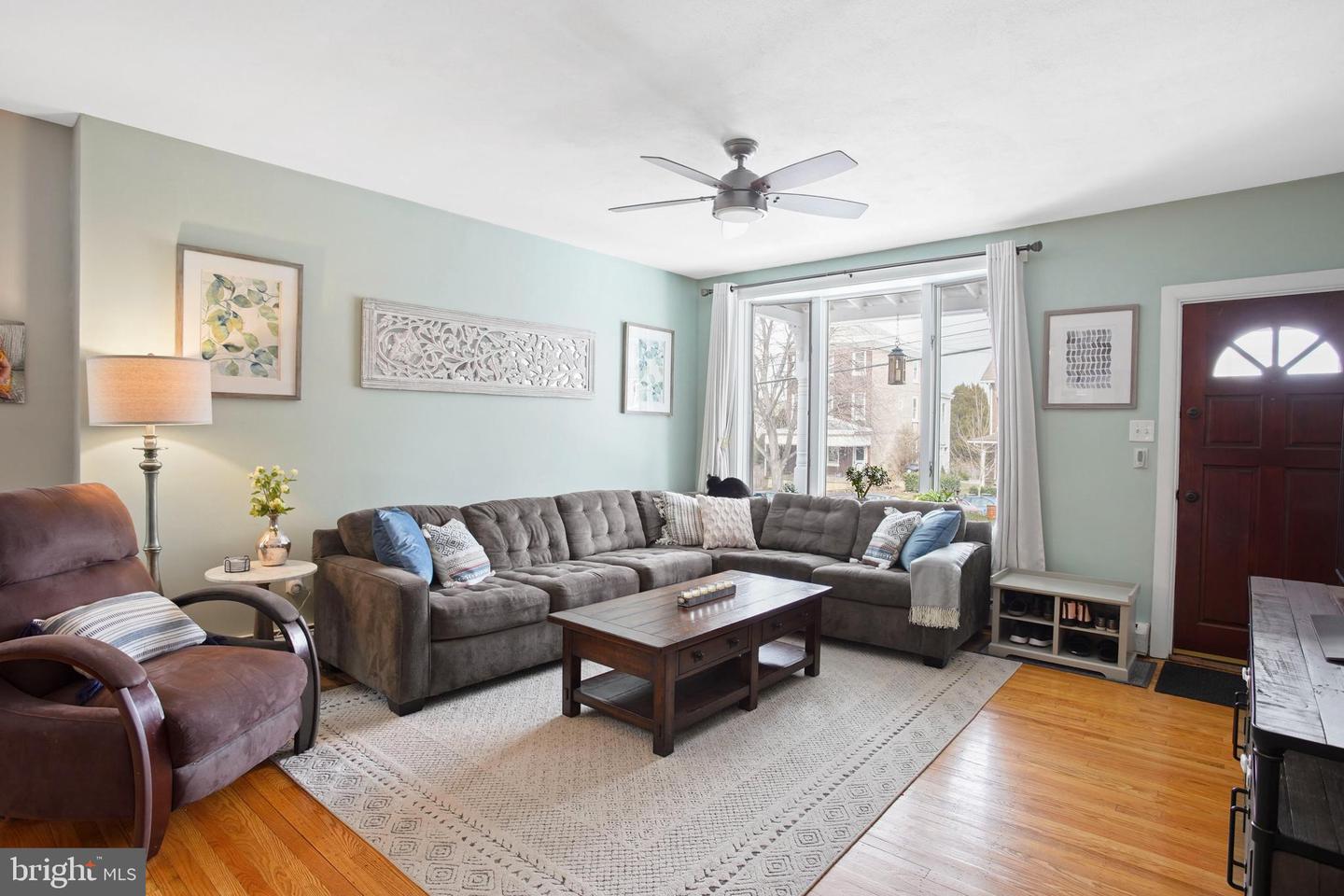 119 W 3rd Ave