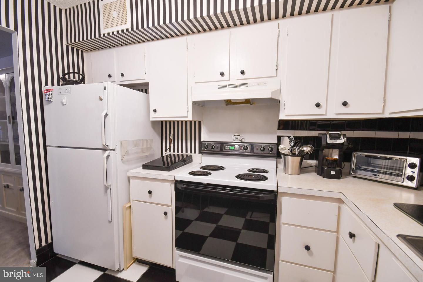 666 W Germantown Pike #1316