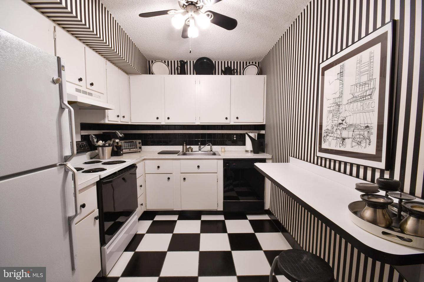 666 W Germantown Pike #1316