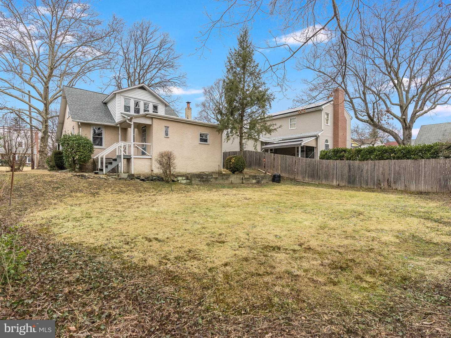 404 Tennis Ave