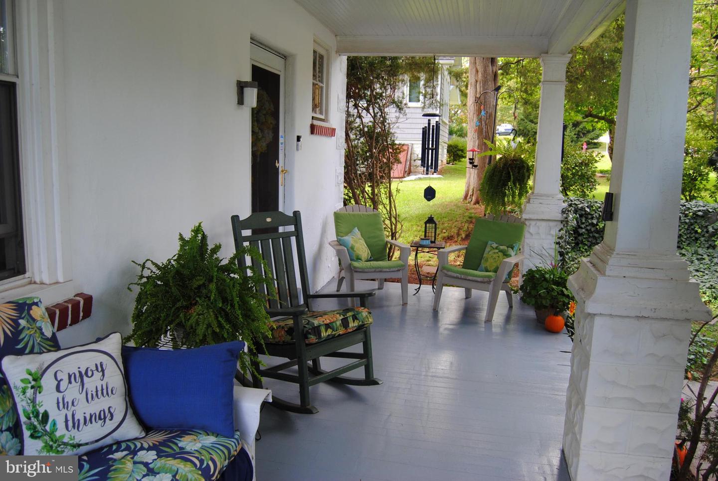 28 Oakdale Ave