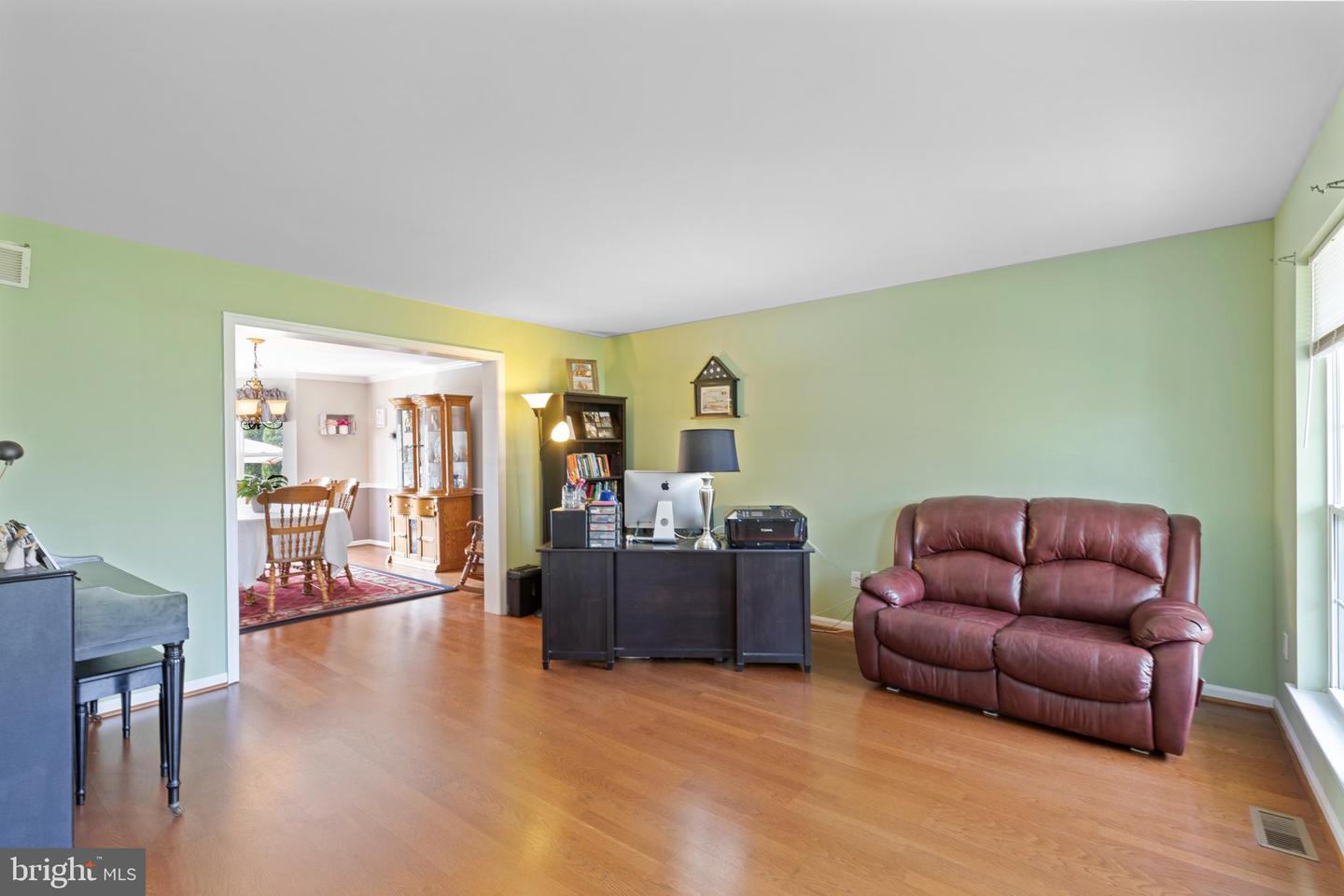 2262 Locust Dr