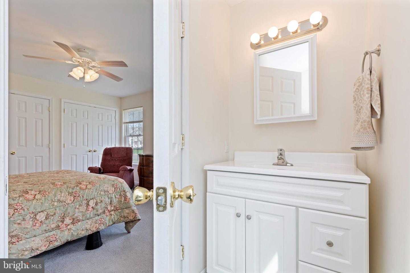 2262 Locust Dr