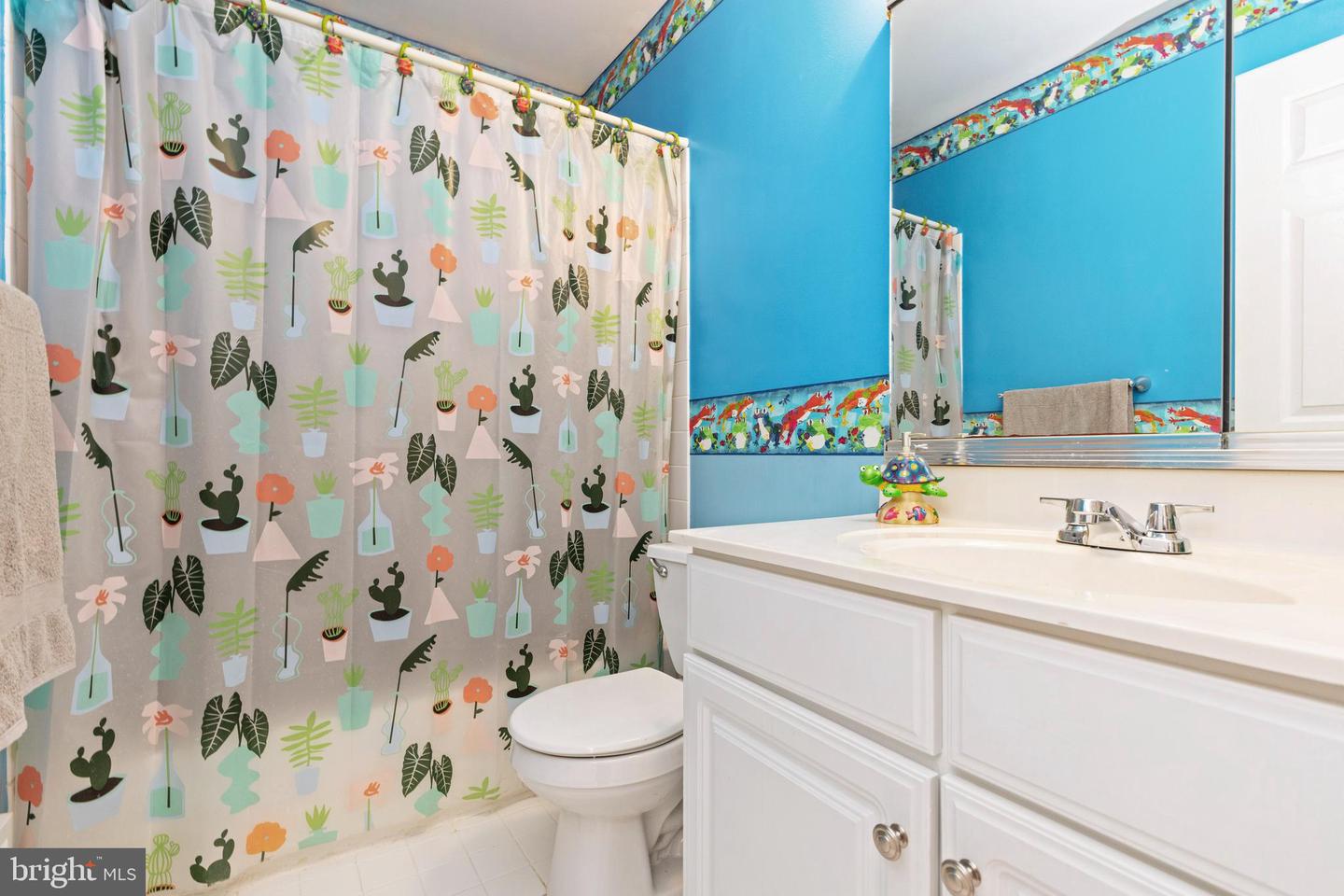 2262 Locust Dr