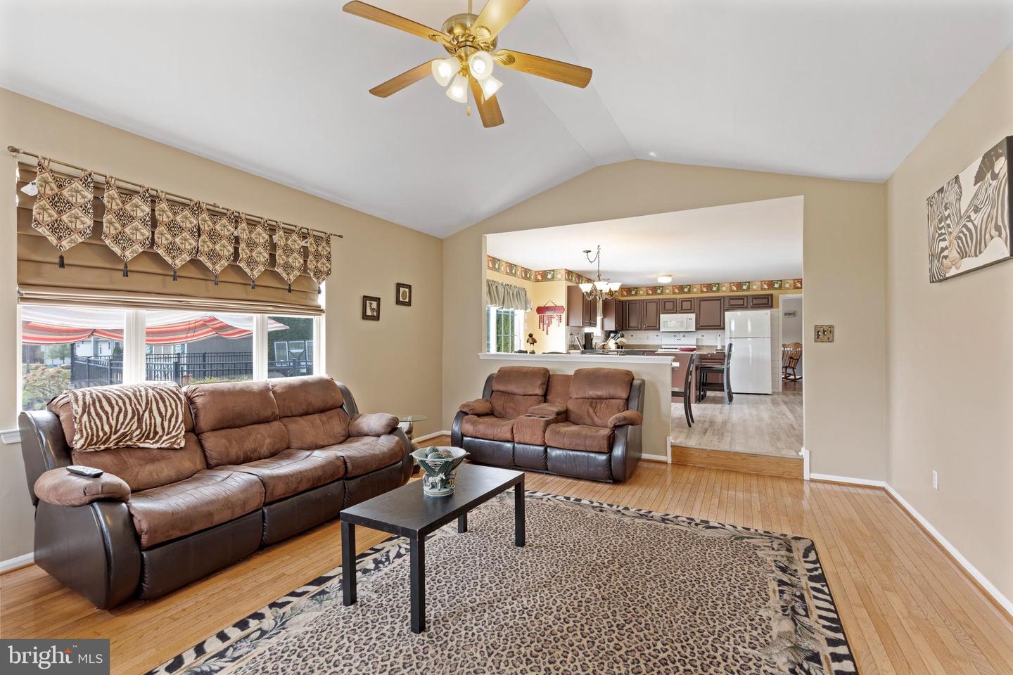 2262 Locust Dr