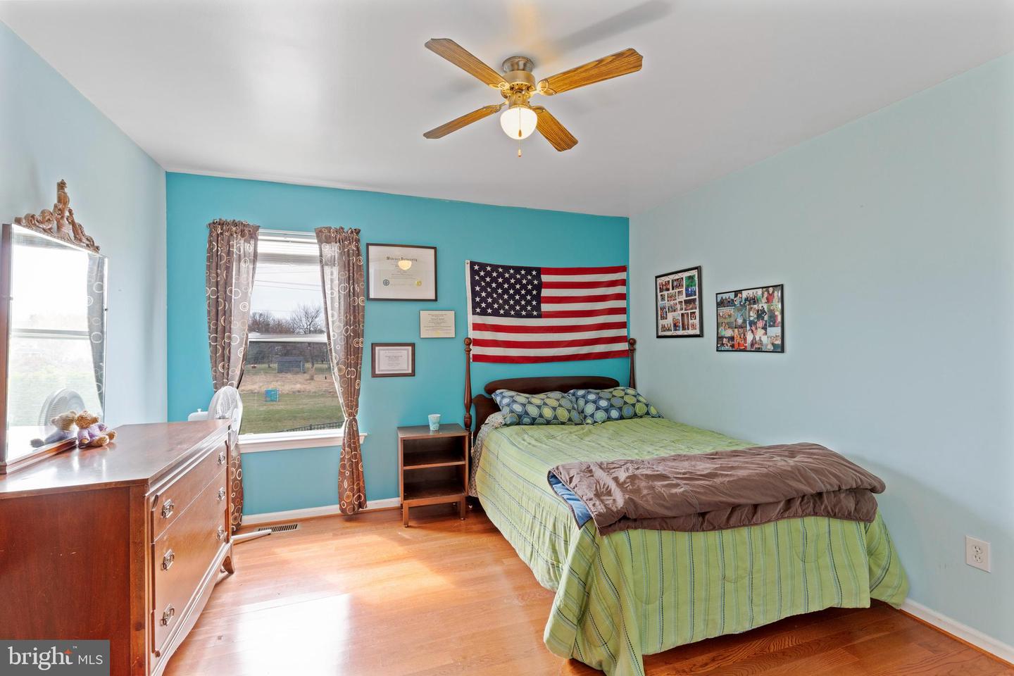 2262 Locust Dr