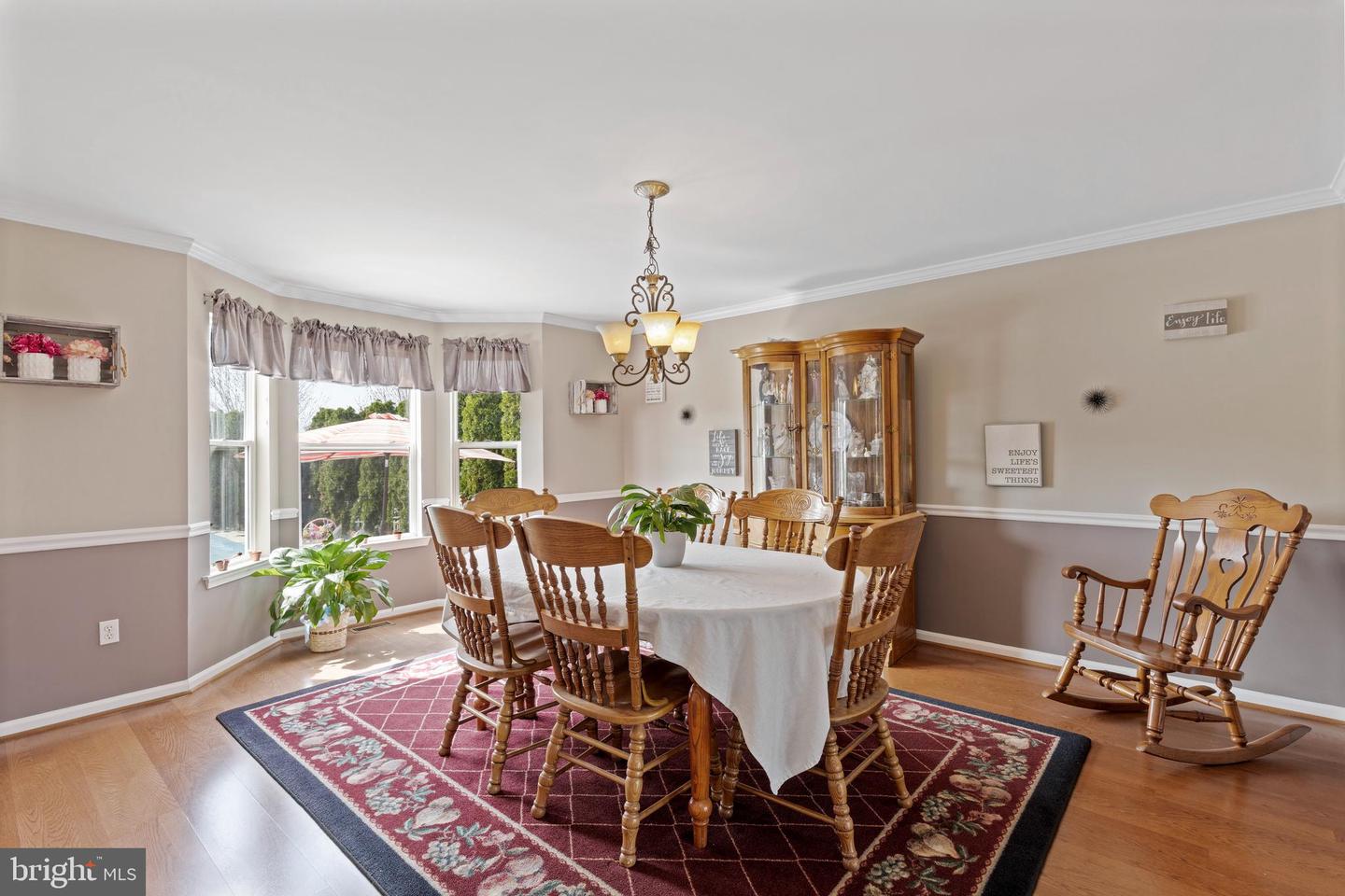 2262 Locust Dr