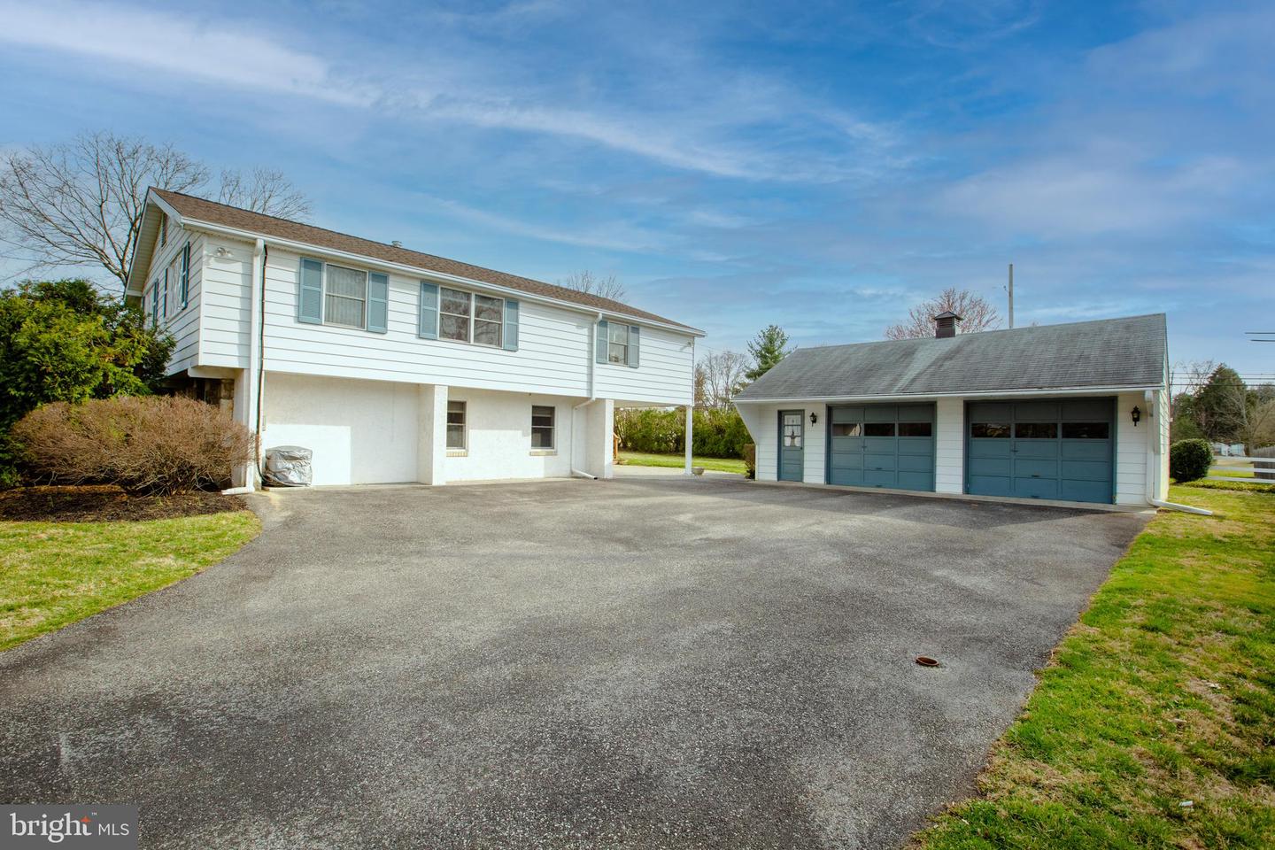 958 Netherwood Dr