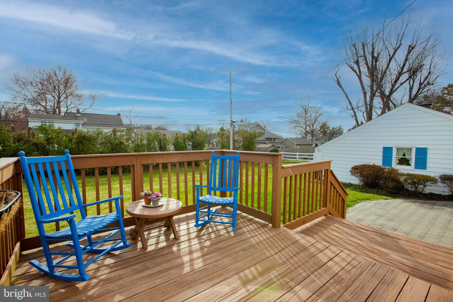 958 Netherwood Dr