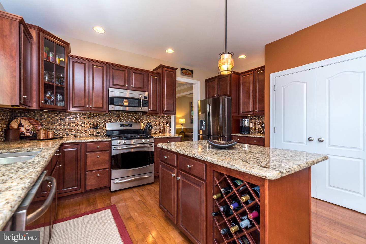 2120 Hudnut Rd