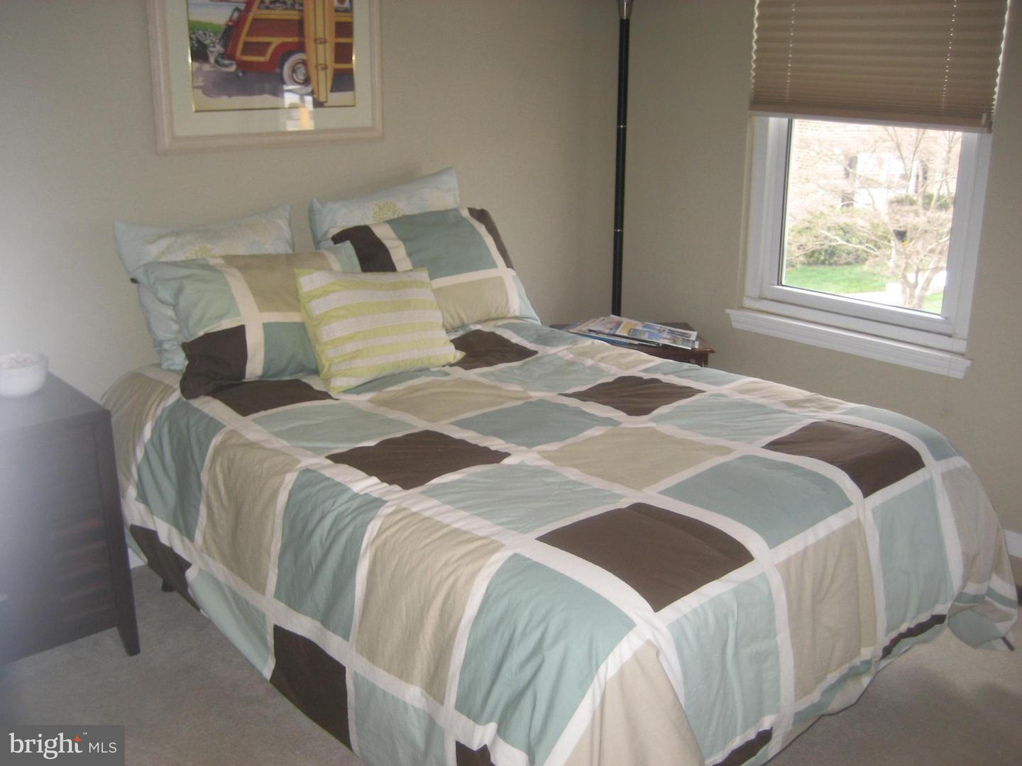 18 Ramsgate Ct #215 U-18