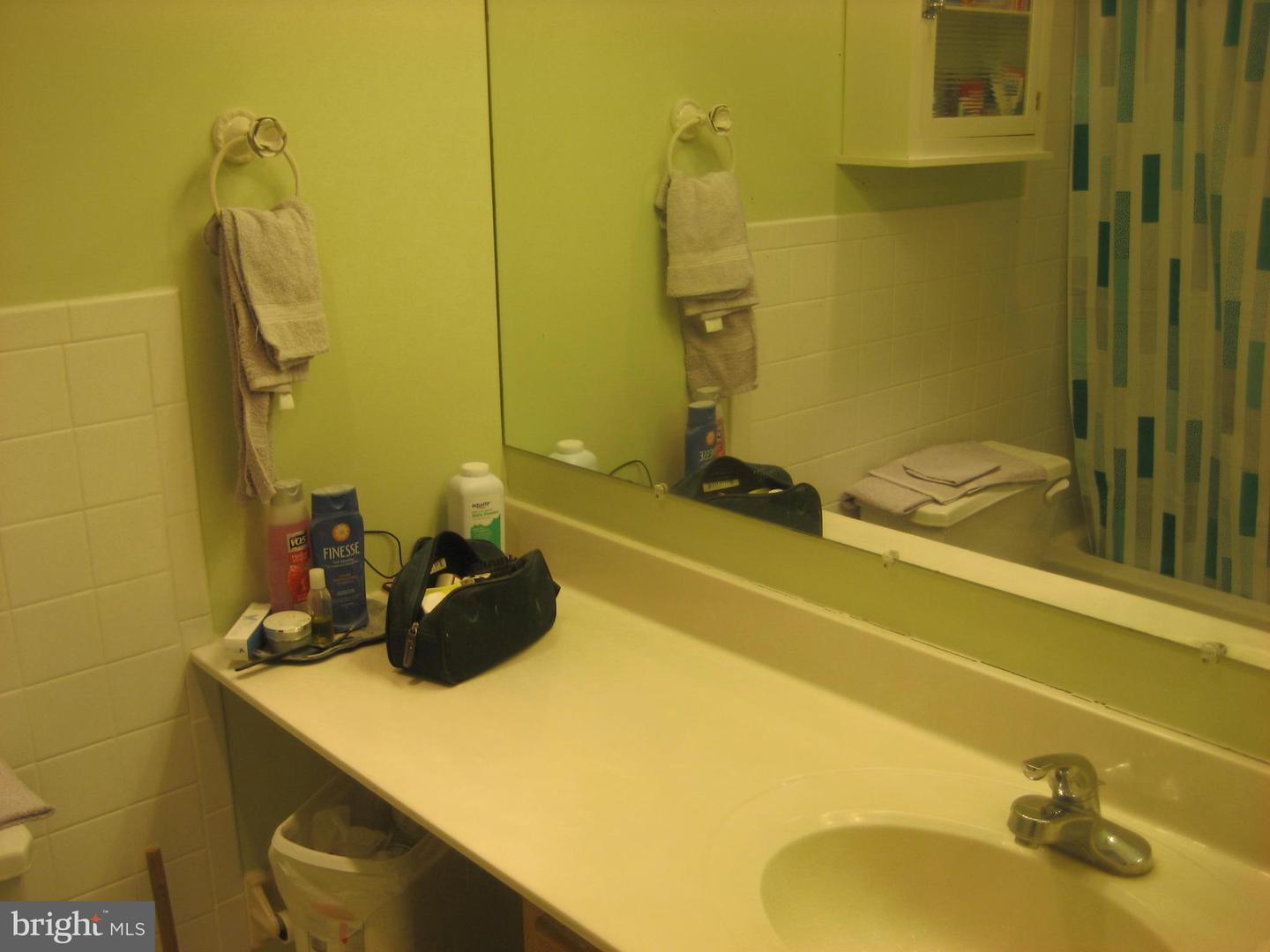 18 Ramsgate Ct #215 U-18