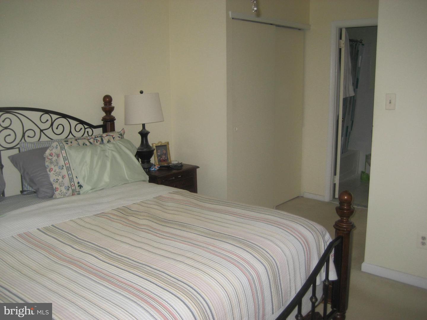 18 Ramsgate Ct #215 U-18