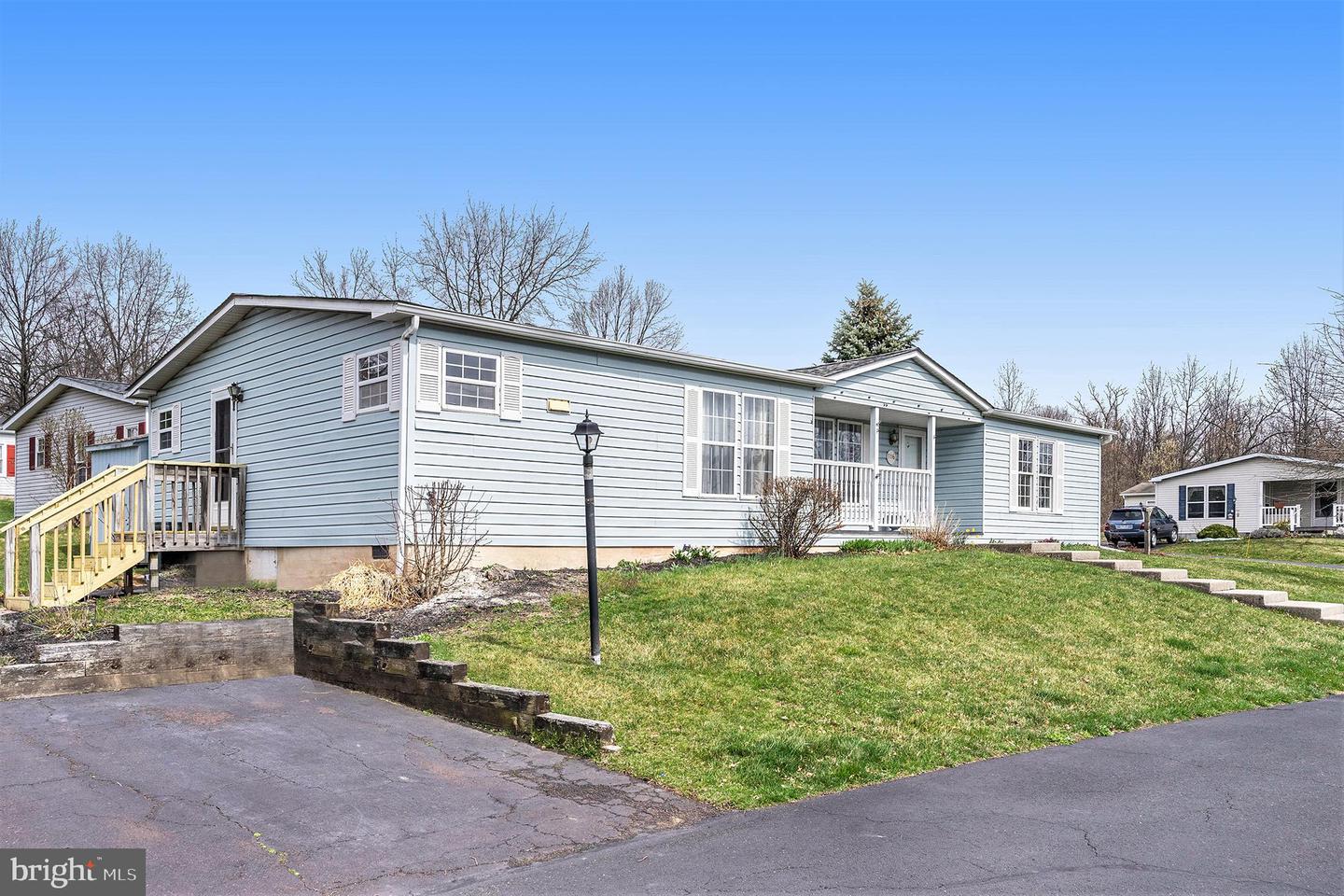 116 Deerfield Dr