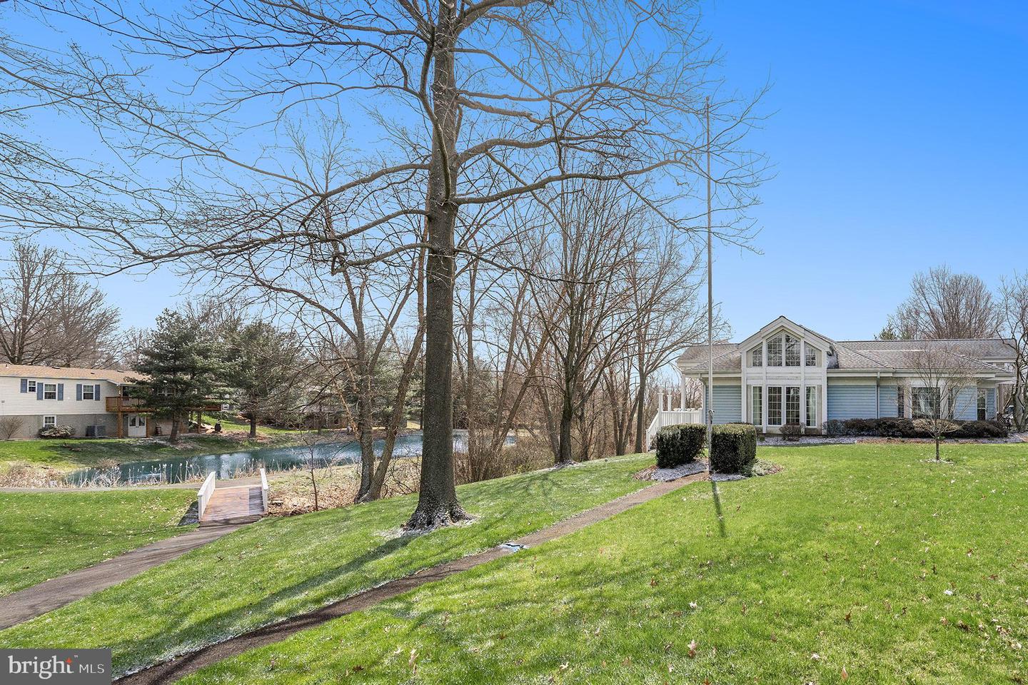 116 Deerfield Dr
