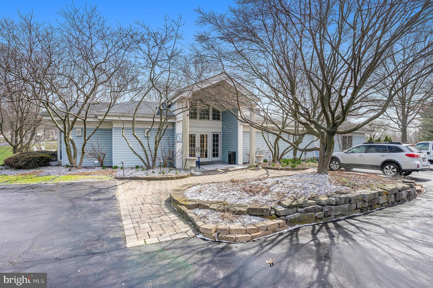116 Deerfield Dr