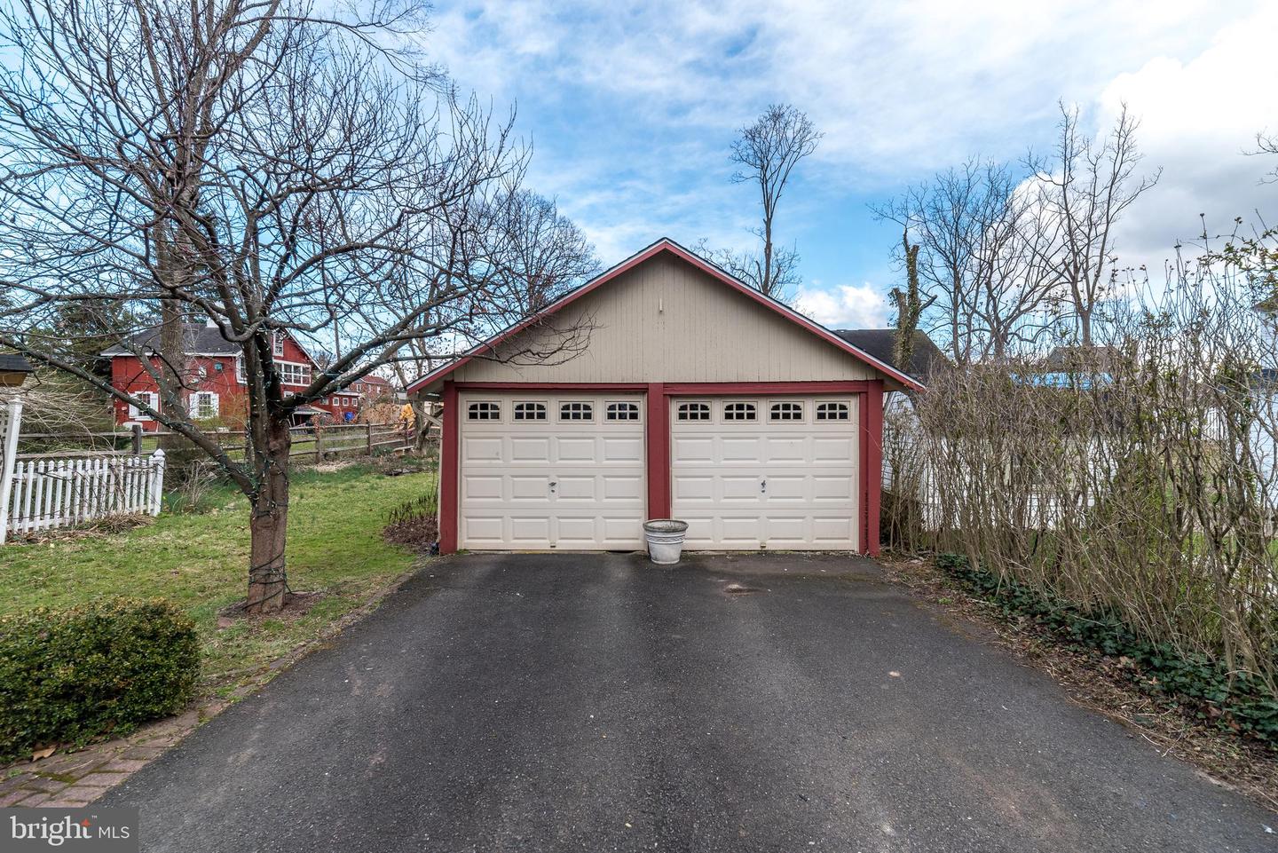 321 Ave