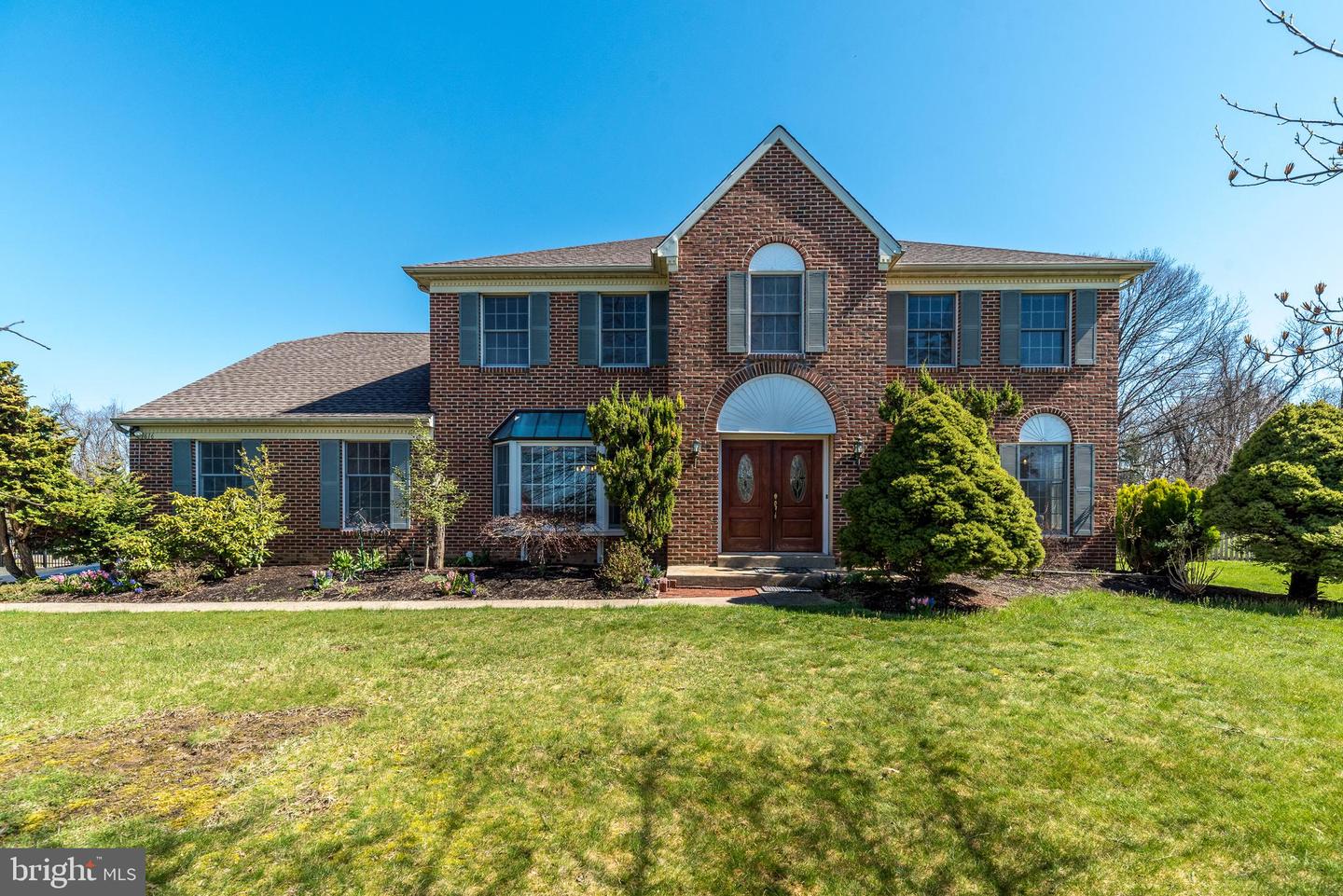 1616 Holly Hill Ln
