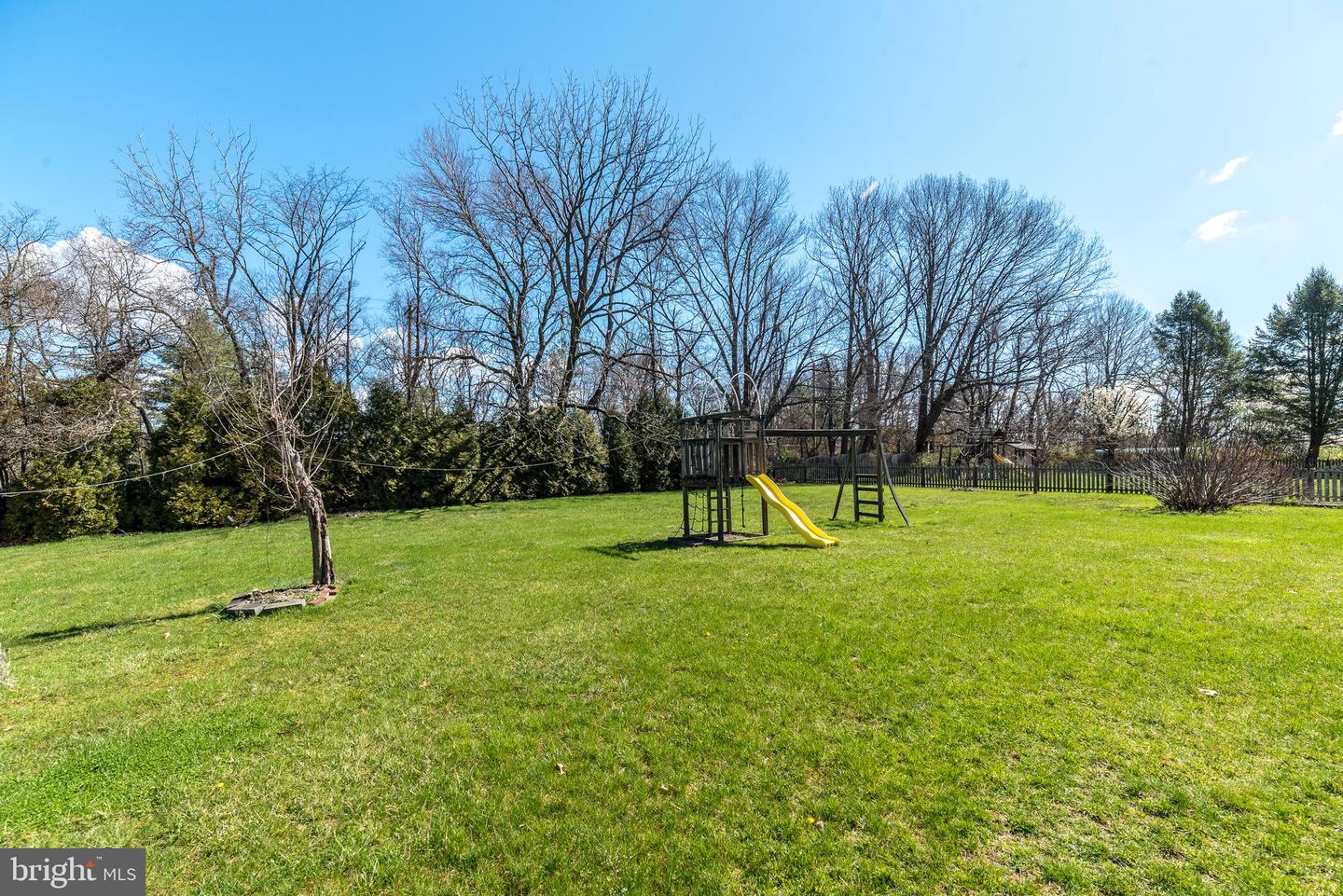 1616 Holly Hill Ln