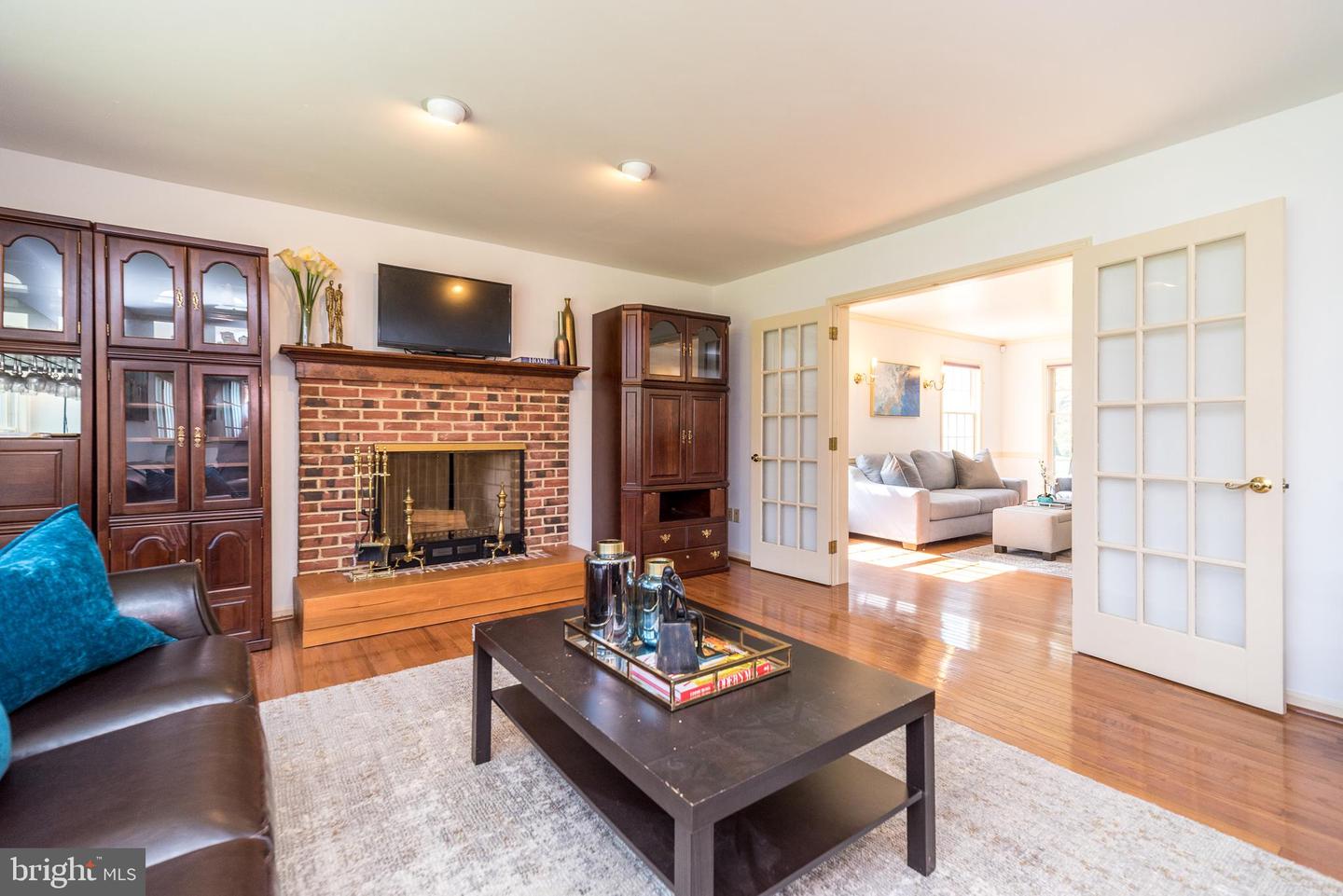 1616 Holly Hill Ln
