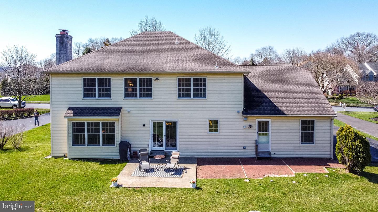 1616 Holly Hill Ln