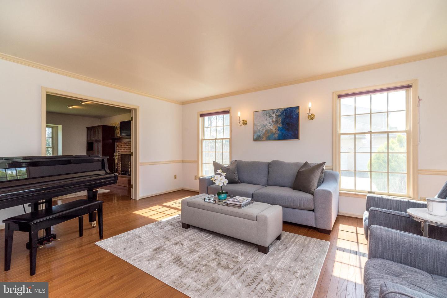 1616 Holly Hill Ln