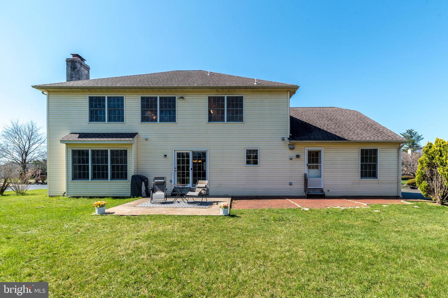 1616 Holly Hill Ln