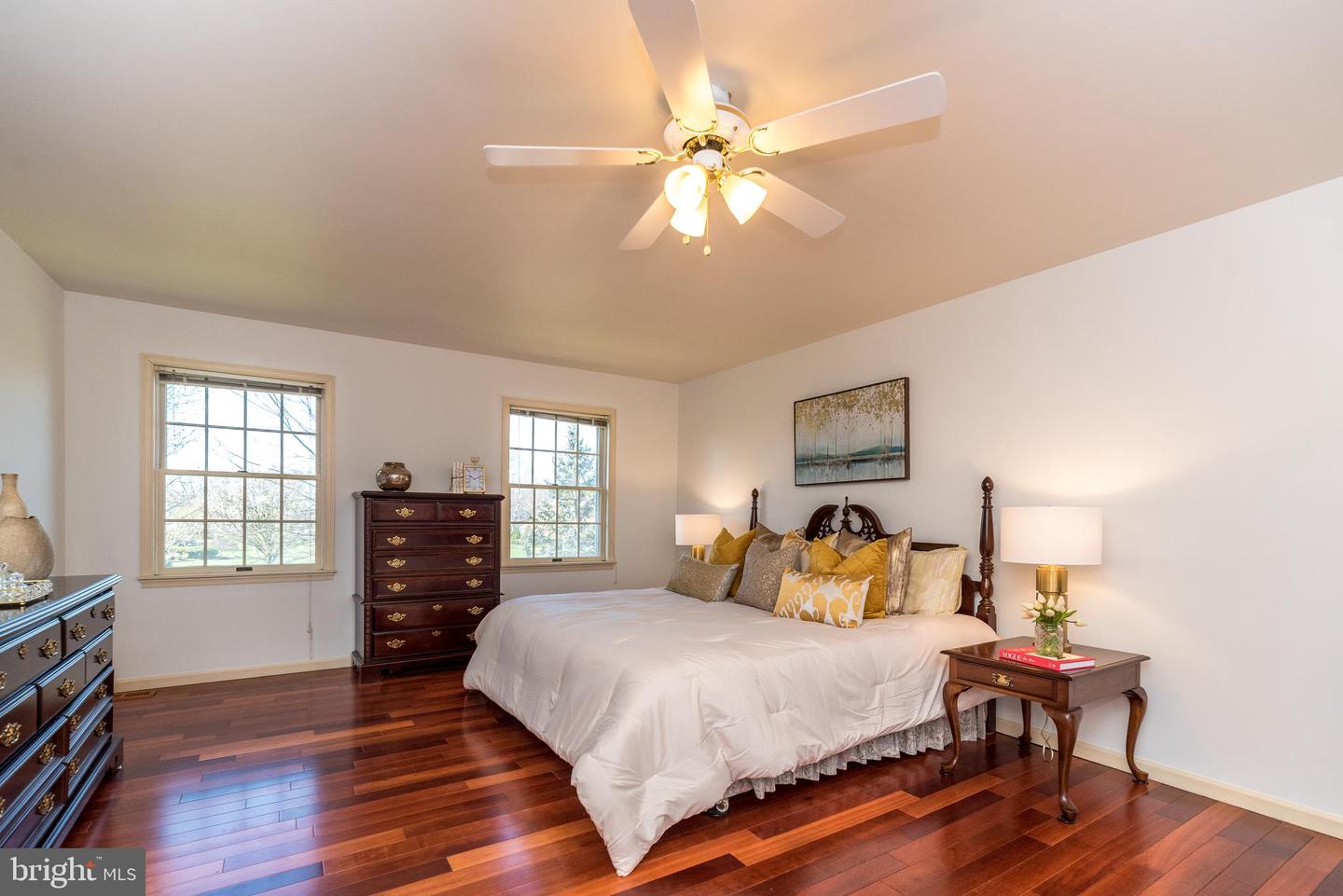 1616 Holly Hill Ln