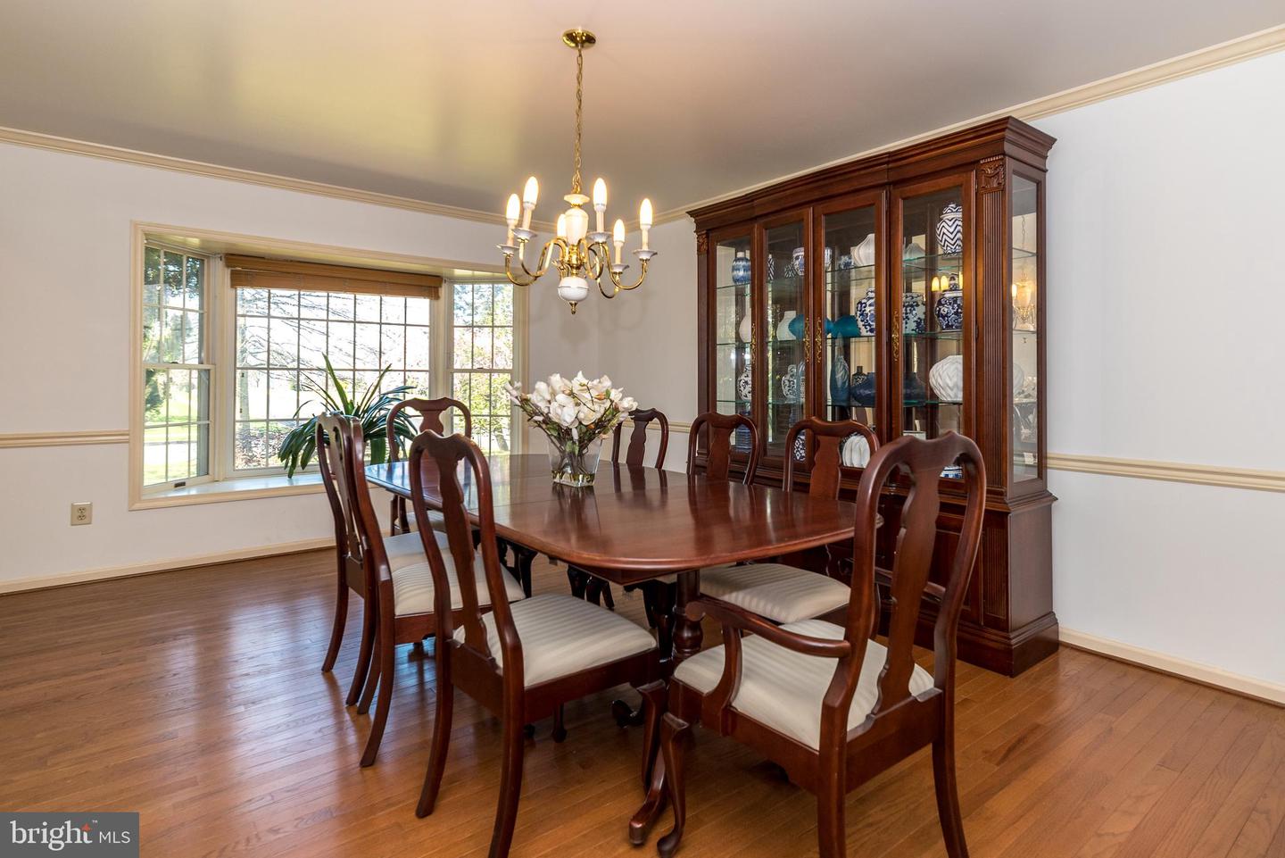1616 Holly Hill Ln