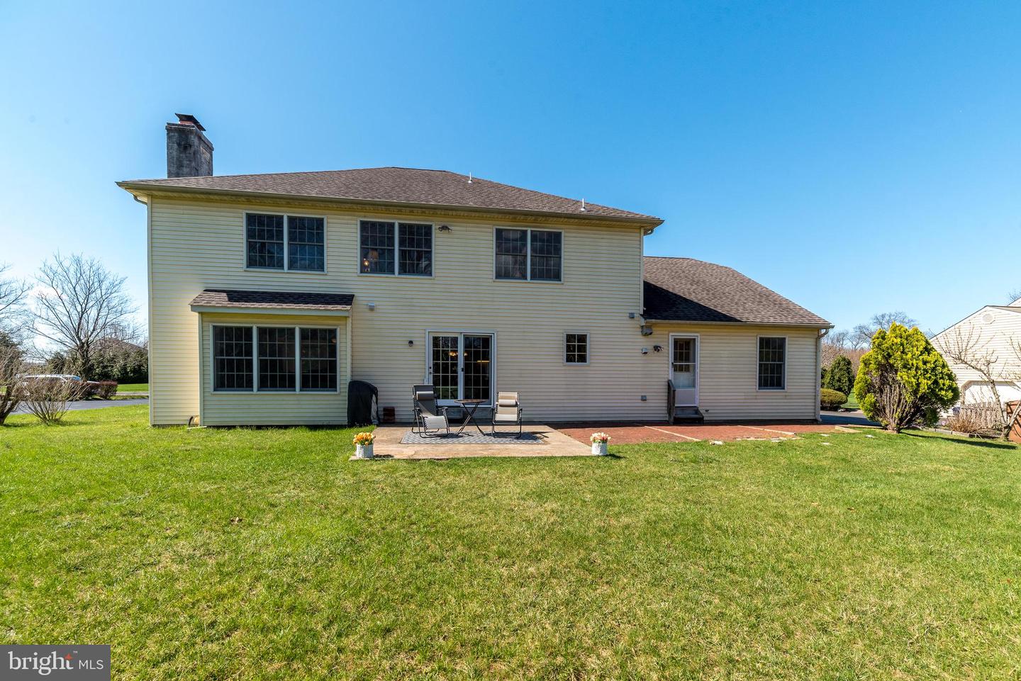 1616 Holly Hill Ln