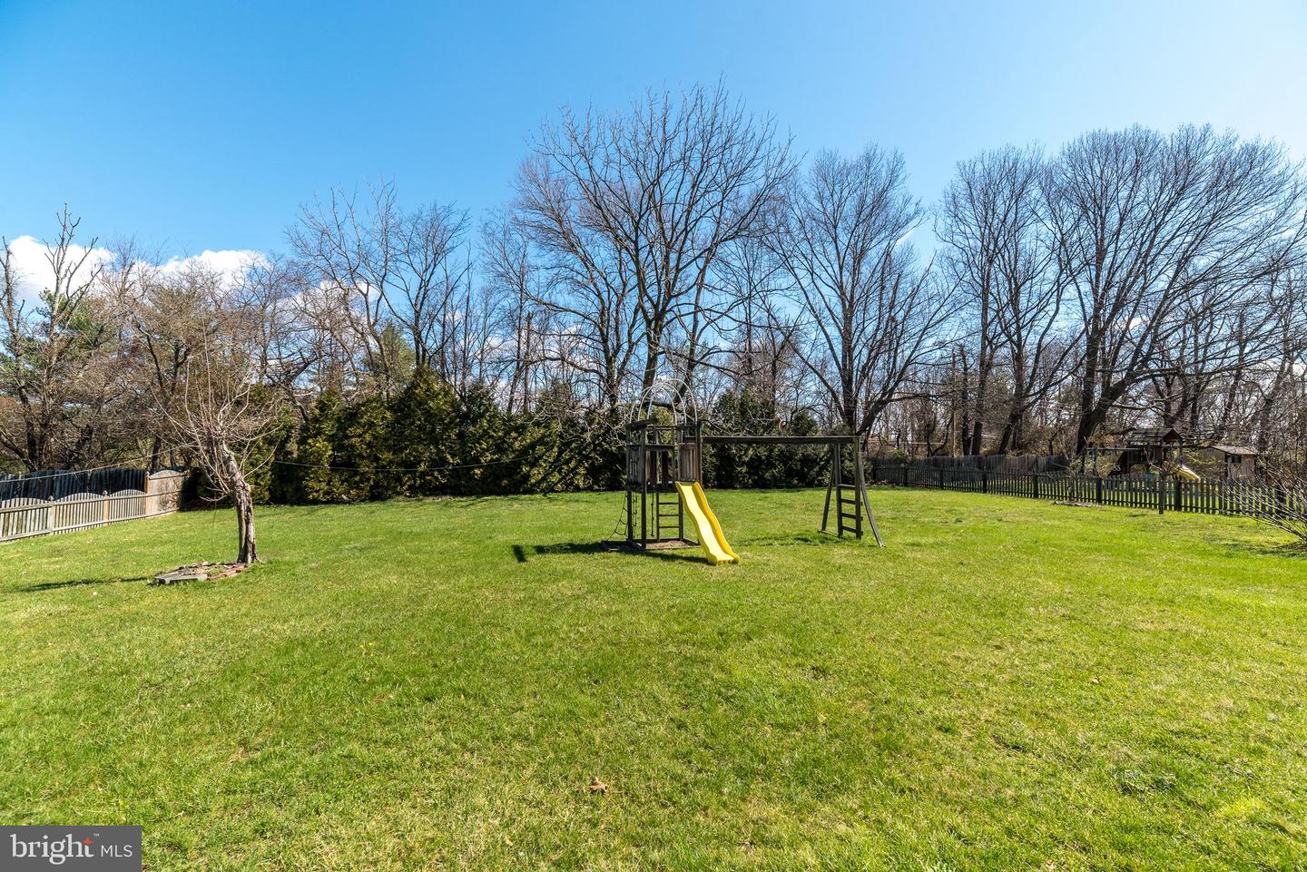 1616 Holly Hill Ln