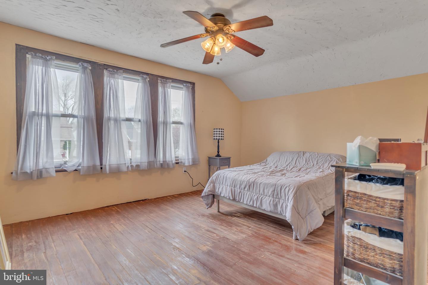2342 Jenkintown Rd