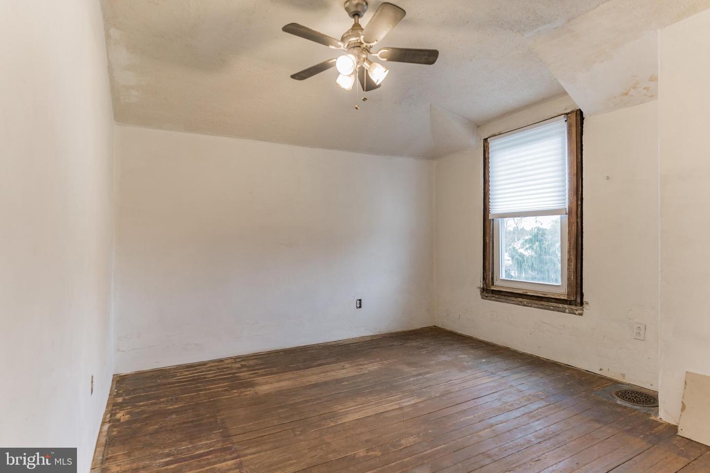 2342 Jenkintown Rd