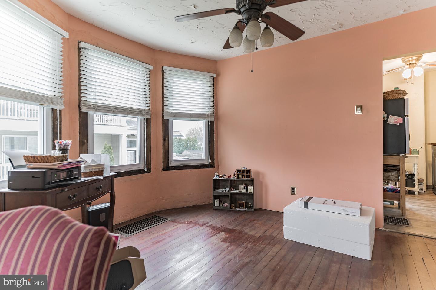 2342 Jenkintown Rd