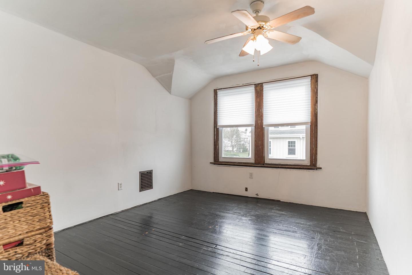 2342 Jenkintown Rd