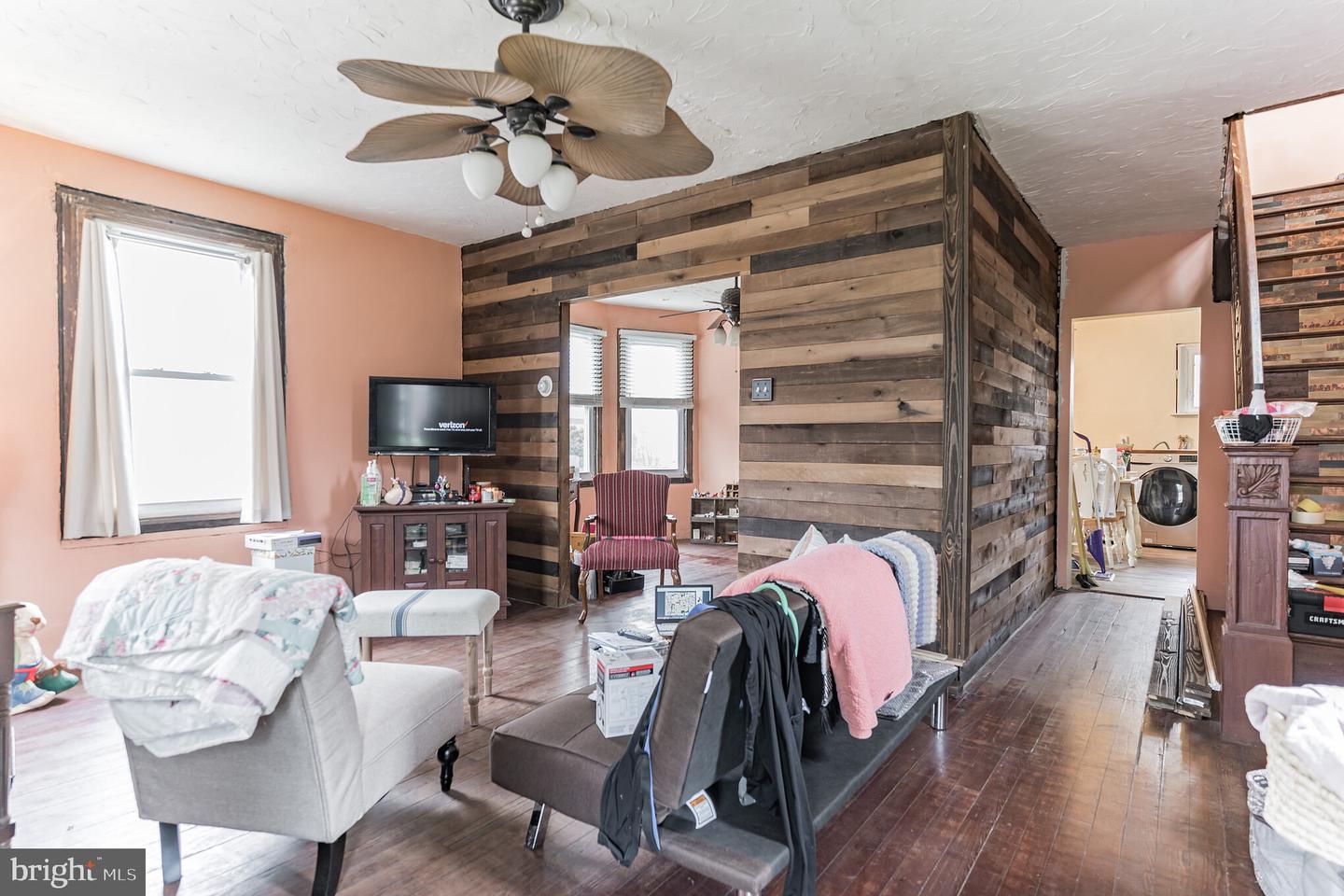 2342 Jenkintown Rd