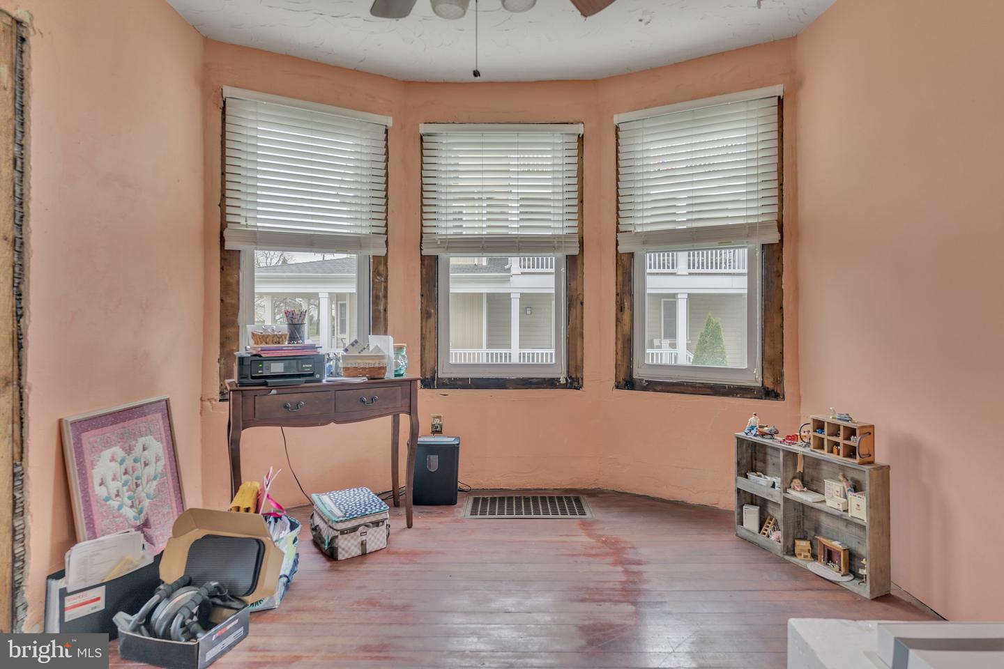 2342 Jenkintown Rd