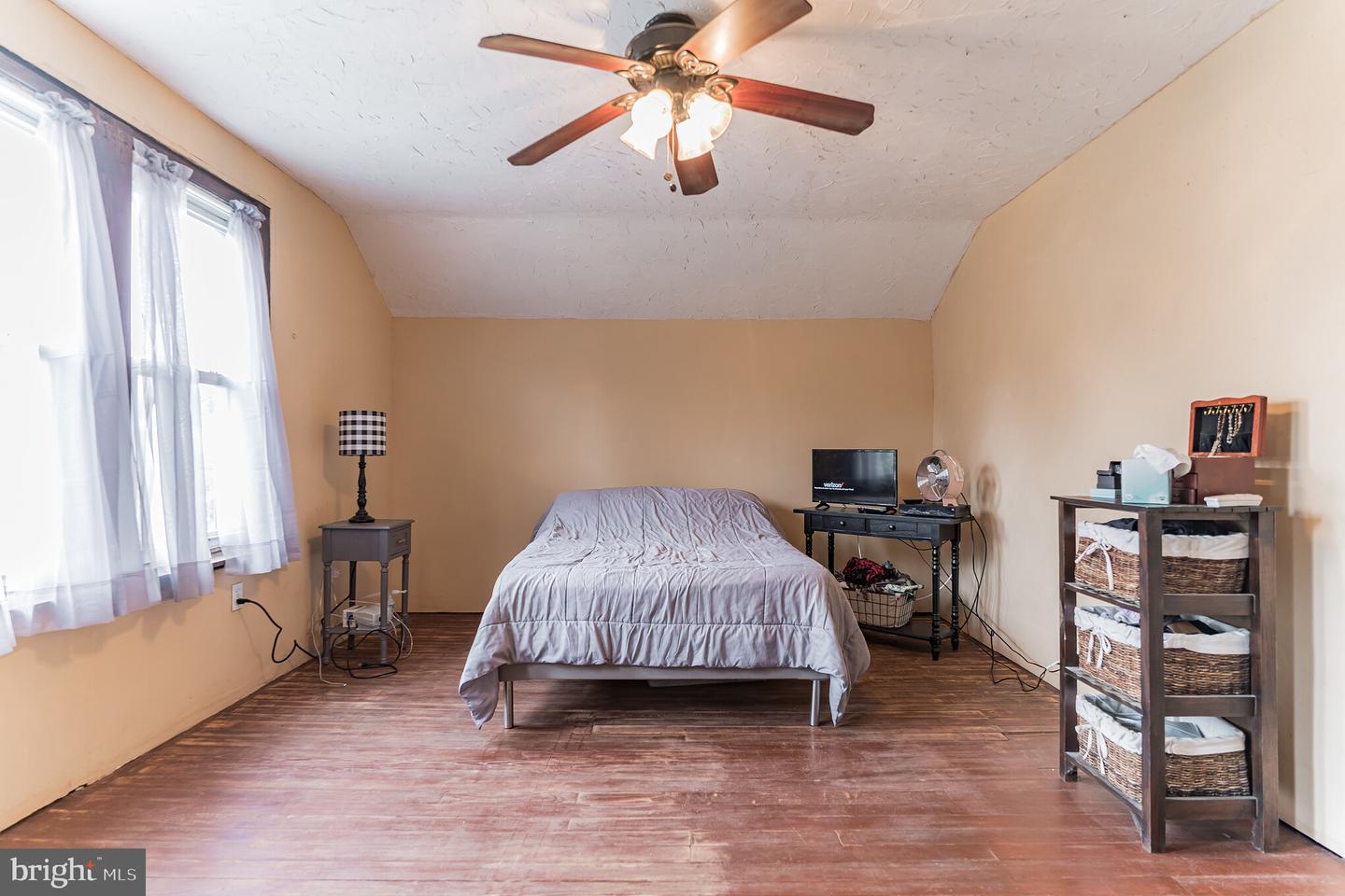 2342 Jenkintown Rd