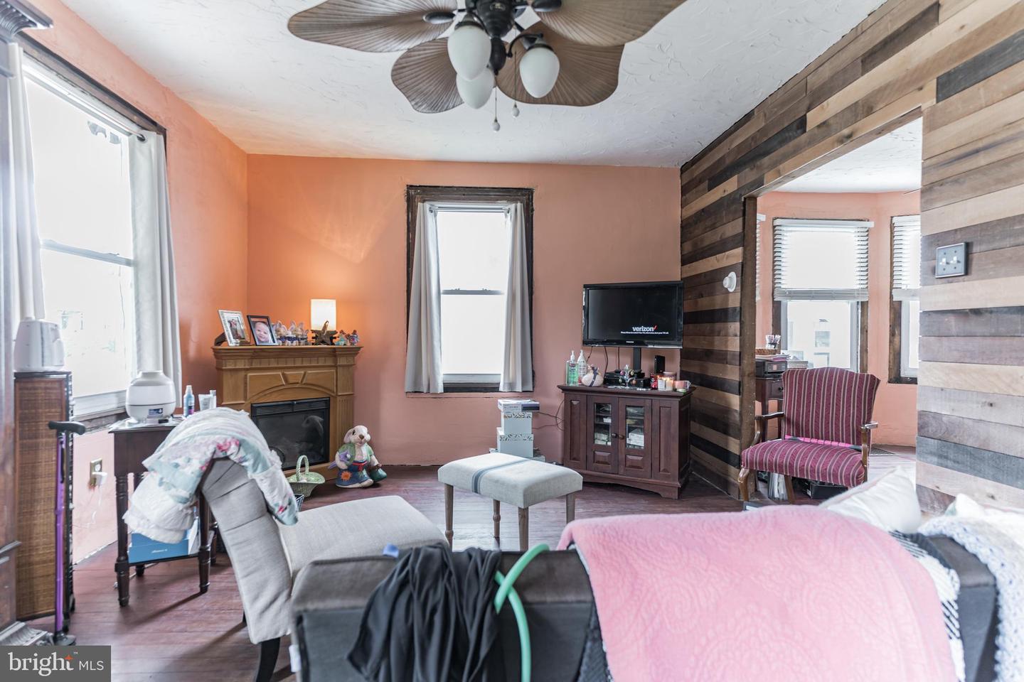 2342 Jenkintown Rd