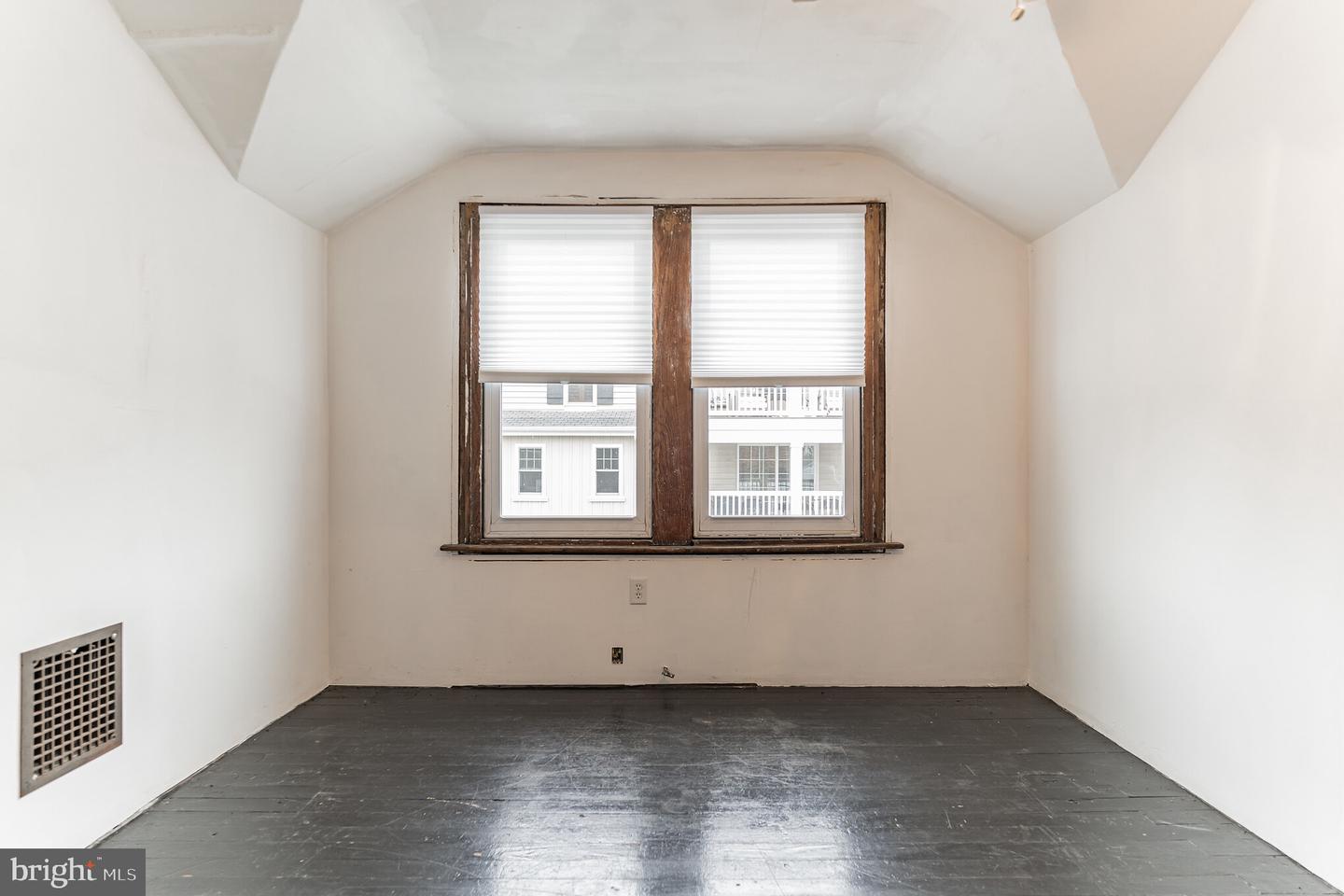 2342 Jenkintown Rd