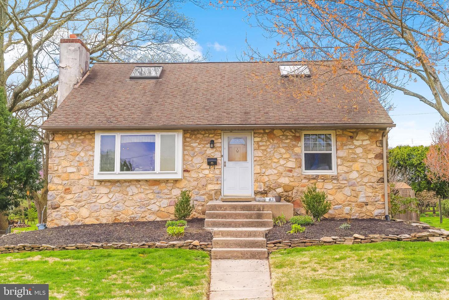 411 Haywood Rd