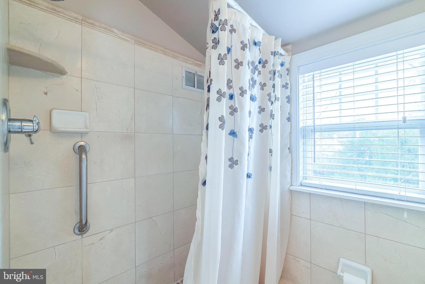 411 Haywood Rd