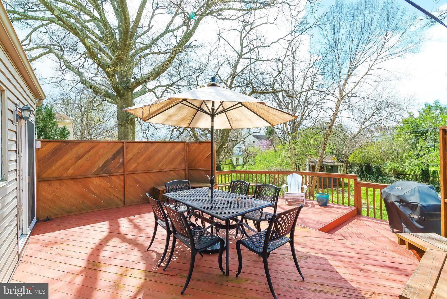 411 Haywood Rd