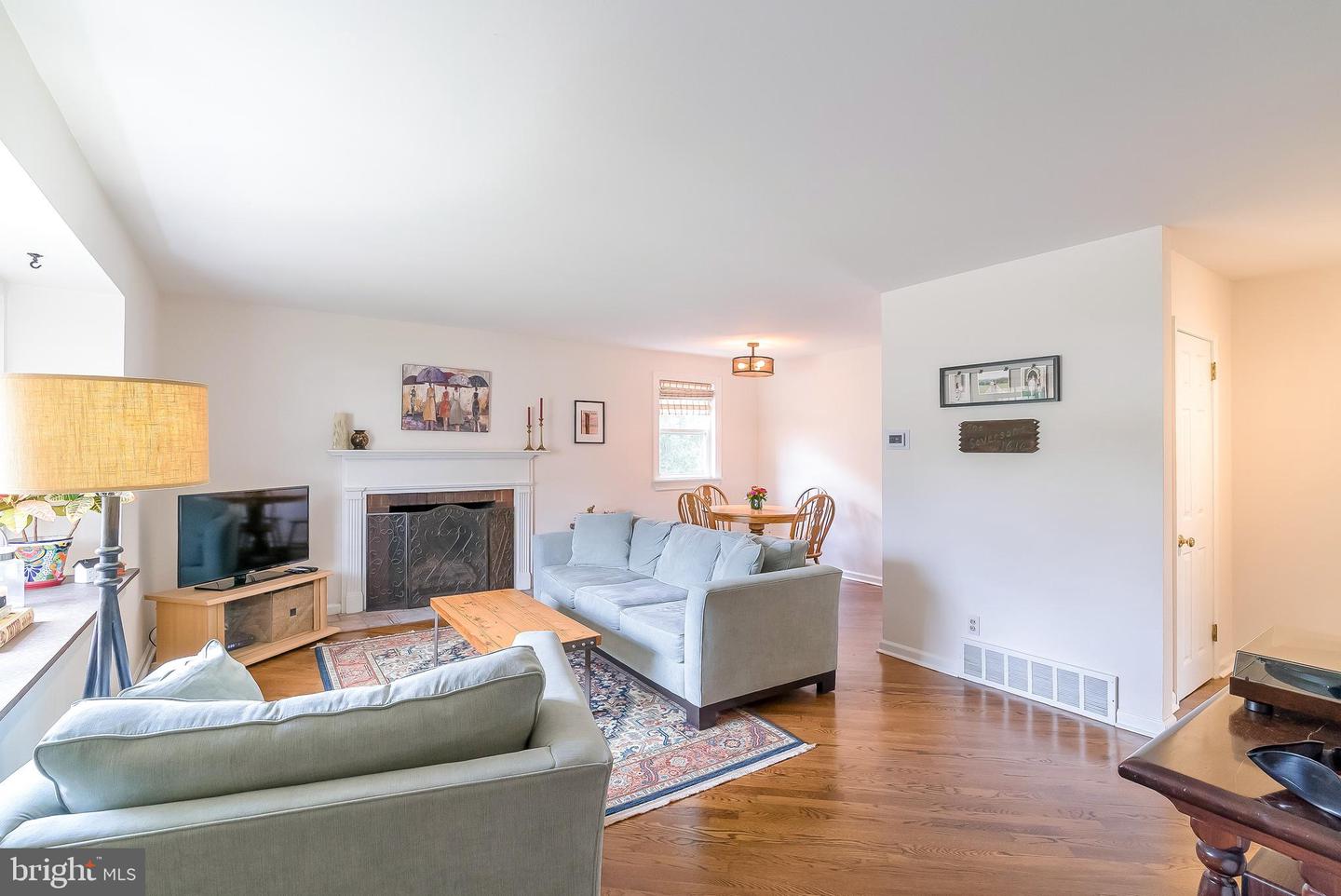 411 Haywood Rd