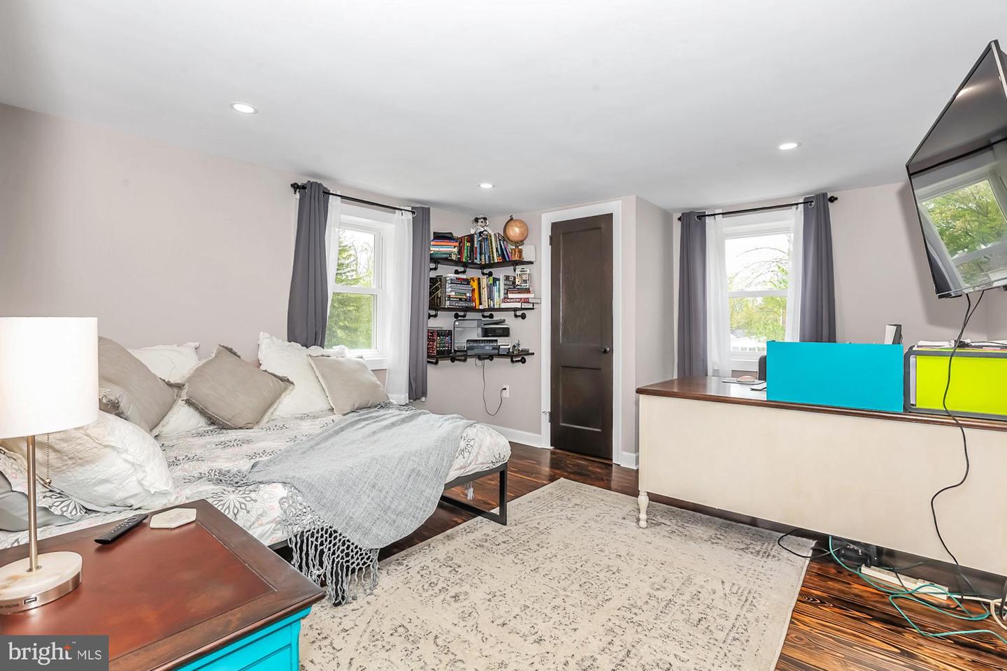 121 Oak Park Rd