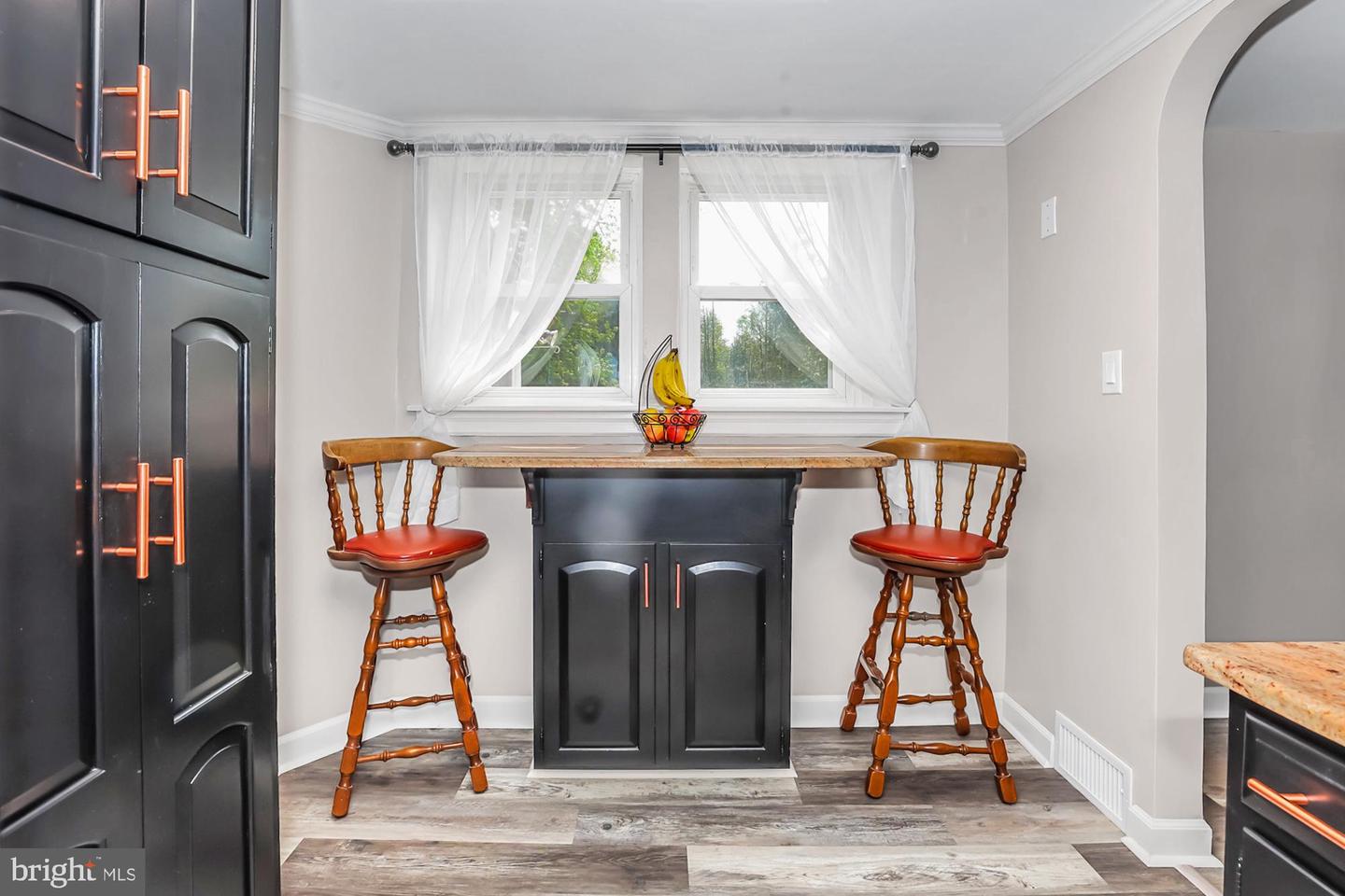 121 Oak Park Rd